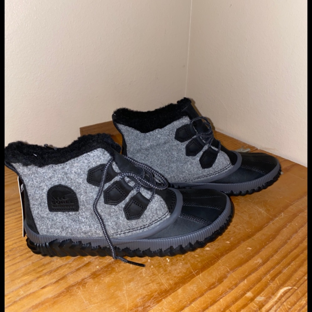 Sorel In and out plus boots